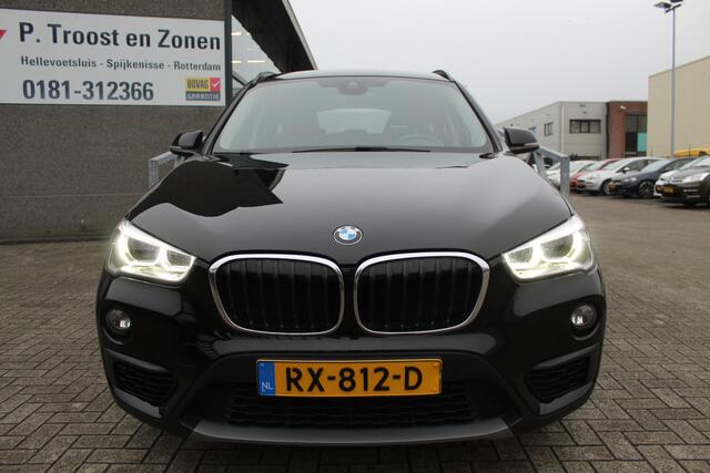 BMW X1 sDrive18i Executive Automaat | Panoramadak | Lederen bekleding | Cruise control | Climate control | Stoelverwarming | Navgatie | Nederlands geleverd