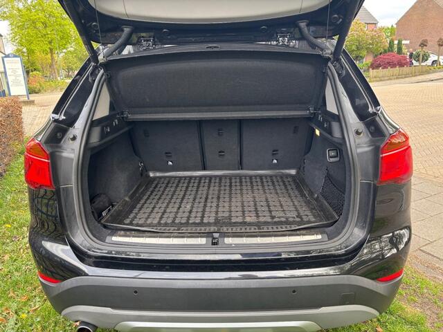 BMW X1 1.8 High Line ,X Line ,Panoramadak,Afn.Trekhaak,Leder,Led koplampen