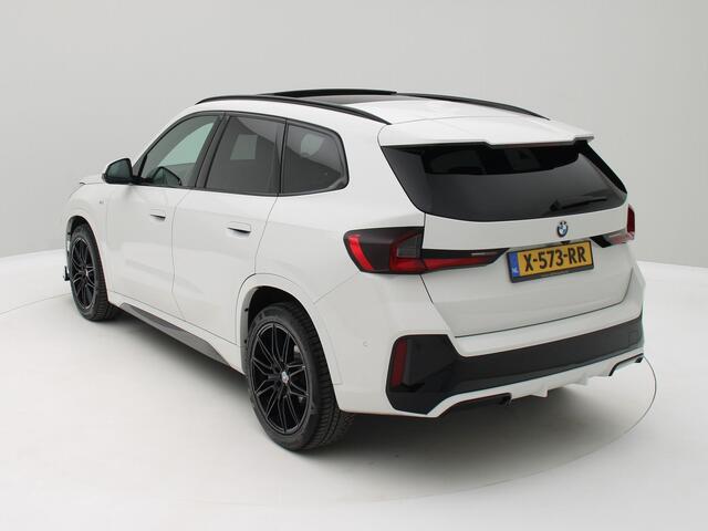 BMW X1 sDrive18i M Sport Nieuwe type! / Panorama / Leder / HarmanKardon / Luxe!
