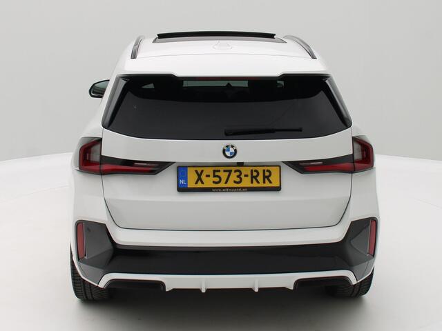 BMW X1 sDrive18i M Sport Nieuwe type! / Panorama / Leder / HarmanKardon / Luxe!