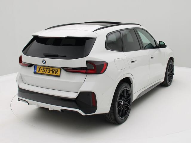 BMW X1 sDrive18i M Sport Nieuwe type! / Panorama / Leder / HarmanKardon / Luxe!