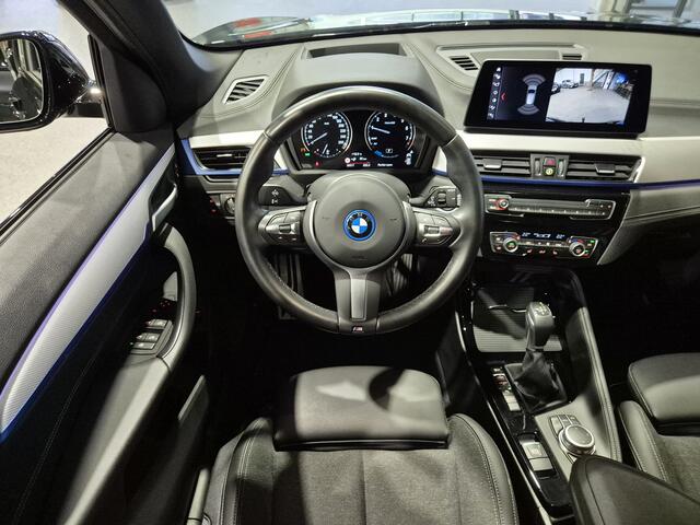 BMW X1 xDrive25e High Executive M-Sport | "19 | Camera | Trekhaak | HUD | Carplay | 4x4
