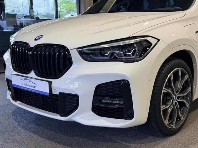 BMW X1 xDrive25e Executive M-Sport | Camera | Trekhaak | Stoelverwarming | 4x4