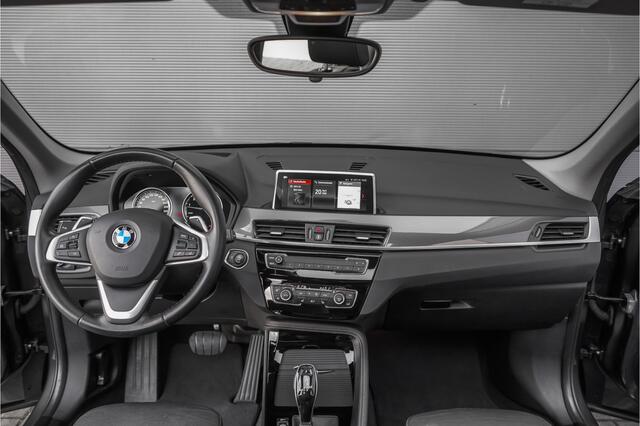 BMW X1 sDrive20i High Executive X-Line Pano Sportstoel Leder