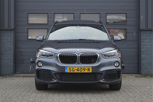 BMW X1 sDrive20i High Executive | M-PAKKET | PANO | ACC | HUD | CAMERA |