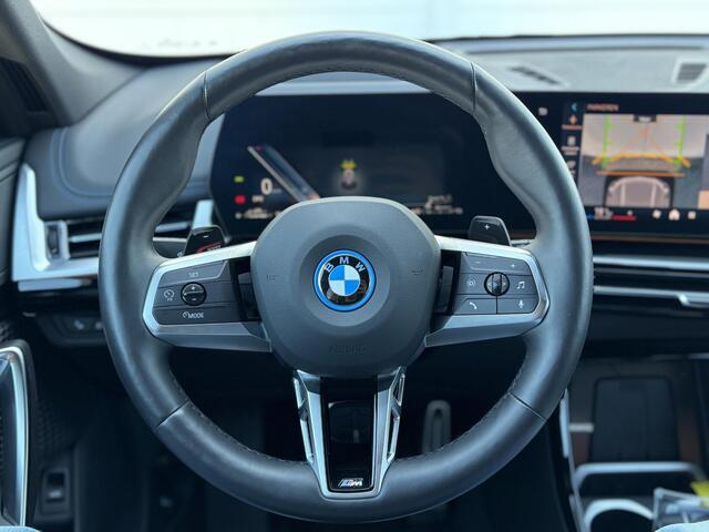 BMW X1 xDrive25e M-Sport Automaat / Trekhaak elektrisch uitklapbaar ( 1700 kg ) / Innovation pack / Voorstoelen verwarmd /