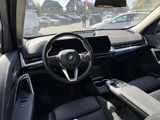 BMW X1 sDrive18i | NIEUW MODEL | Trekhaak | Sportstoelen met geheugen | Camera | Leer |