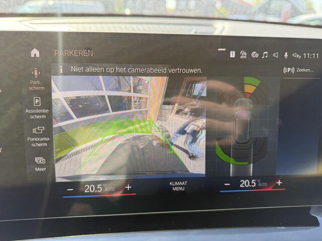 BMW X1 sDrive18i | NIEUW MODEL | Trekhaak | Sportstoelen met geheugen | Camera | Leer |