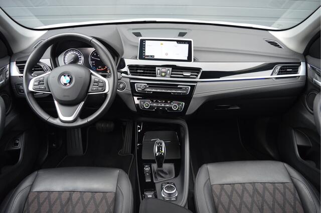 BMW X1 sDrive18i Executive X-Line | CAMERA | TREKHAAK | KEYLESS | LED | DAB |