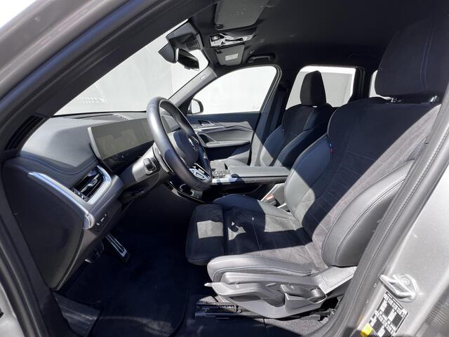 BMW X1 xDrive25e M-Sport / Dealer onderhouden / 1.700 kg trekgewicht / Elektrische klep / Navigatie/ Stoelverwarming / Parkeer assistent / Apple Carplay Android / 18" LM wielen / winterbanden /