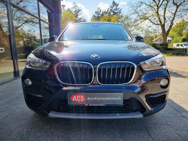 BMW X1 sDrive18i Executive Automaat | M-sport Int. | 100% Dealeronderhoud | Topstaat!