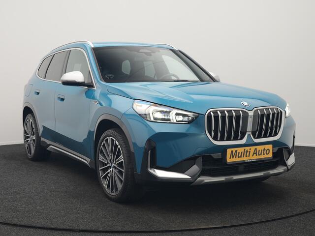 BMW X1 xDrive30e X Line PHEV 327pk Dealer O.H. | Camera | Lederen Sportstoelen & Stuur Verwarmd | Sfeerverlichting | Apple Carplay | Blis | Keyless | Navigatie | DAB | Cruise Control | 20"L.M | Plug In Hybrid |