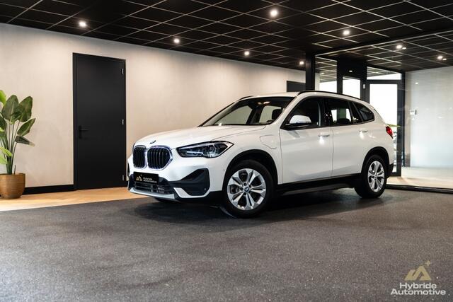 BMW X1 xDrive25e High Exec. | Camera | Navi | Stoelverwarming |