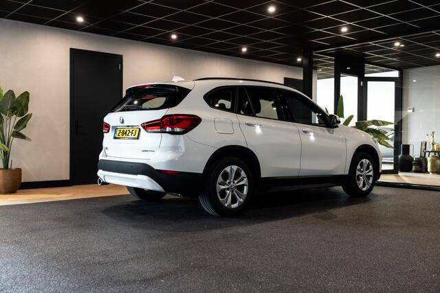 BMW X1 xDrive25e High Exec. | Camera | Navi | Stoelverwarming |