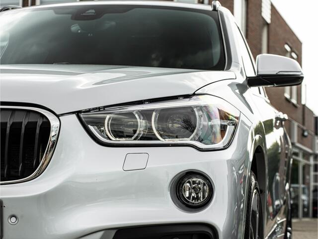 BMW X1 sDrive20i High Exe M-Sport CAMERA HUD 19 INCH LEDER LED SHADOW LINE