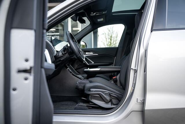 BMW X1 25e xDrive M Sport | Panorama | Maxton | Shadow | ACC | Camera | Adap. led | Trekhaak | Stoelverwarming | 20 inch |