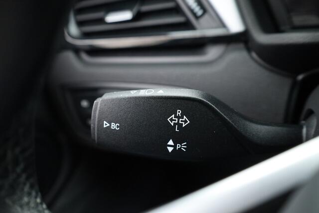 BMW X1 xDrive25e High Executive | Afn. Trekhaak | Navi | Camera | Cruis Ctrl. | Elek. Achterklep | 19''