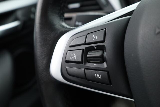 BMW X1 xDrive25e High Executive | Afn. Trekhaak | Navi | Camera | Cruis Ctrl. | Elek. Achterklep | 19''