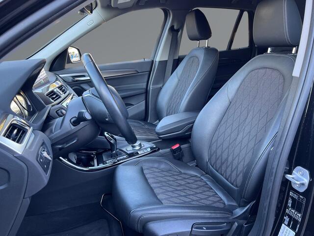 BMW X1 sDrive20i xLine HUD / Navi / Camera / Cruise / Half leder / LED