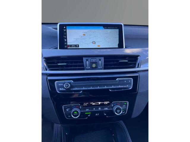 BMW X1 sDrive20i xLine HUD / Navi / Camera / Cruise / Half leder / LED