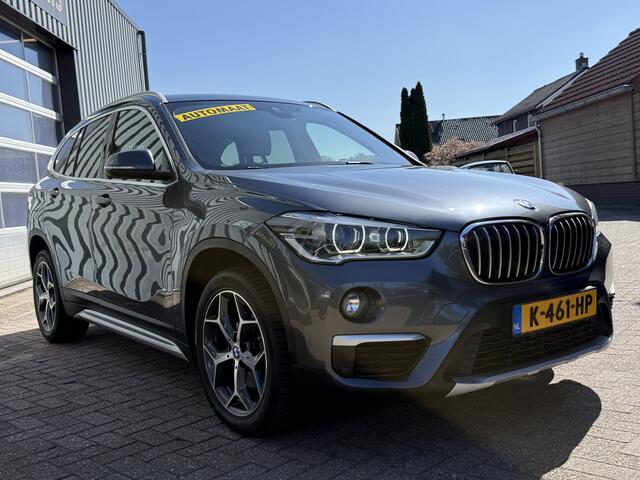 BMW X1 sDrive18i High Executive | AUTOMAAT | TREKHAAK | NAVI | ELEKTR KOFFERKLEP |
