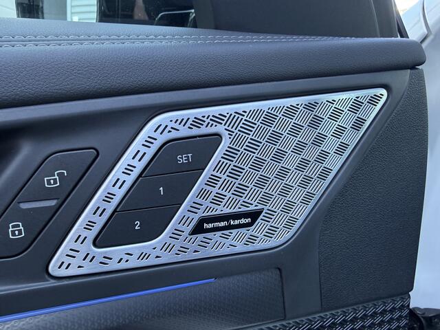 BMW X1 sDrive18i M-Sport Pano/Harman Kardon/Camera/Leder