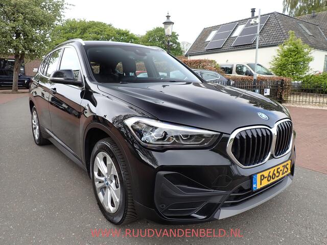 BMW X1 25e X-DRIVE HEADUP / SPORTLEER / TREKHAAK / CAMERA