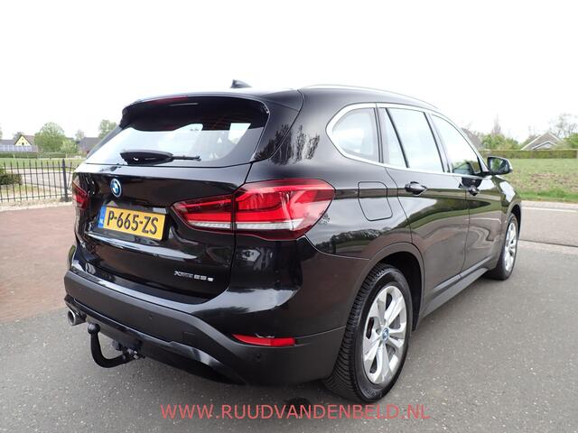 BMW X1 25e X-DRIVE HEADUP / SPORTLEER / TREKHAAK / CAMERA