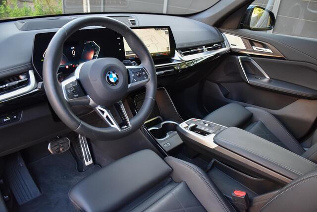 BMW X1 sDrive20i M Sport | ACC | Head up | Leer | 360 camera