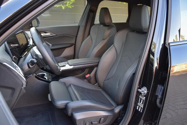 BMW X1 sDrive20i M Sport | ACC | Head up | Leer | 360 camera