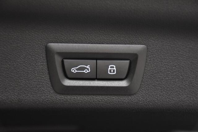 BMW X1 sDrive20i M Sport | ACC | Head up | Leer | 360 camera