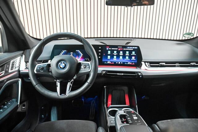 BMW X1 25 e xDrive M Sport | PANO | HARMAN KARDON | STOELVERWARMING | E