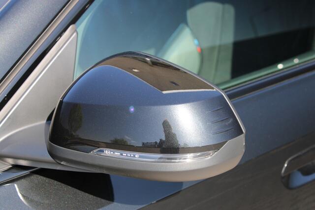 BMW X1 xDrive25e M Sport Automaat / Sportstoelen / Comfort Access / Achteruitrijcamera / Adaptieve LED / M Adaptief onderstel