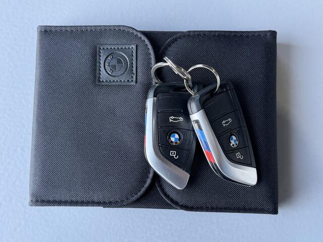 BMW X1 sDrive18i High Executive M SPORT Navi / Camera / sfeer verlichting