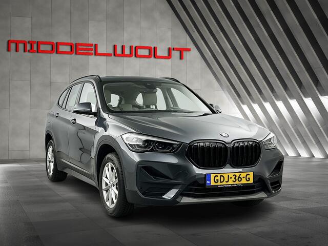 BMW X1 sDrive18i High Exe Shadow-Line Pano-dak/Leder/Stoelverw/Navi+/LED