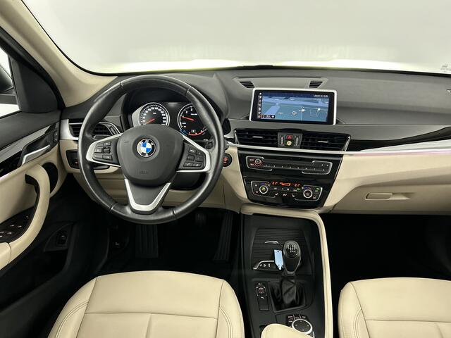 BMW X1 sDrive18i High Exe Shadow-Line Pano-dak/Leder/Stoelverw/Navi+/LED