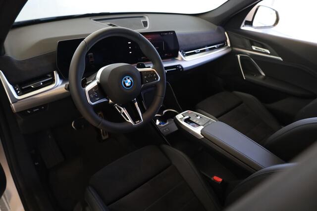 BMW X1 xDrive25e | M Sportpakket Pro | Panorama Dak | Comfort Access | Elektr. Trekhaak