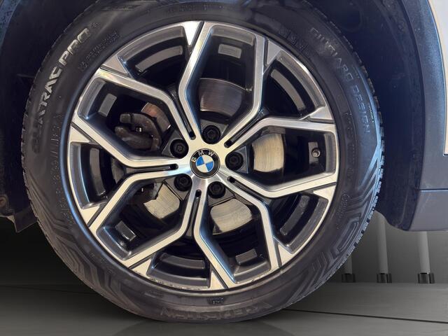 BMW X1 xDrive25e High Executive X-Line Panorama | Leder | Sportstoelen | Led | Park sensors V+A |