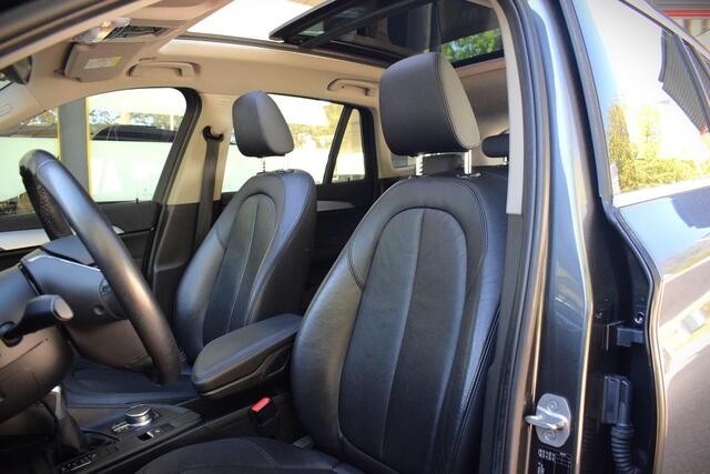 BMW X1 sDrive20i Centennial High Executive |TREKHAAK|LED|