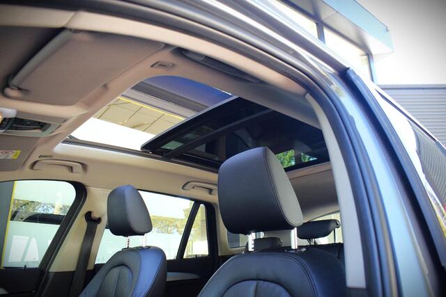 BMW X1 sDrive20i Centennial High Executive |TREKHAAK|LED|