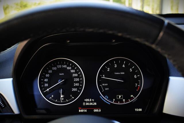 BMW X1 sDrive20i Centennial High Executive |TREKHAAK|LED|