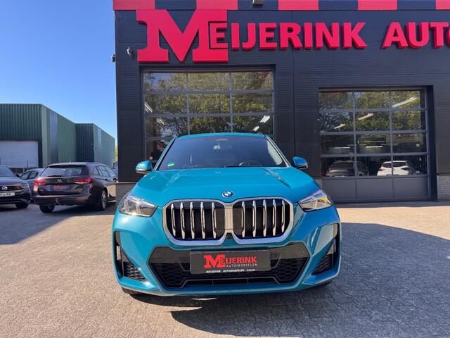 BMW X1 XDRIVE30E INDIVIDUAL BJ.2023 LEDER TREKHAAK