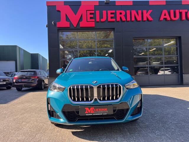 BMW X1 XDRIVE30E INDIVIDUAL BJ.2023 LEDER TREKHAAK