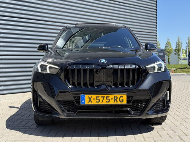 BMW X1 sDrive18i Pano/H&K/Leder/Trekhaak