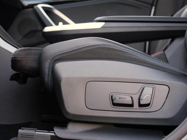 BMW X1 xDrive23i M-SPORT/ PANORAMADAK/ INNOVATION PACK/ DRIVING ASSISTANT PRO/ INDIVIDUAL FROZEN GREY METALLIC