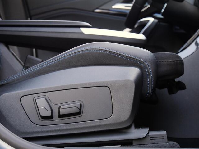 BMW X1 xDrive23i M-SPORT/ PANORAMADAK/ INNOVATION PACK/ DRIVING ASSISTANT PRO/ INDIVIDUAL FROZEN GREY METALLIC