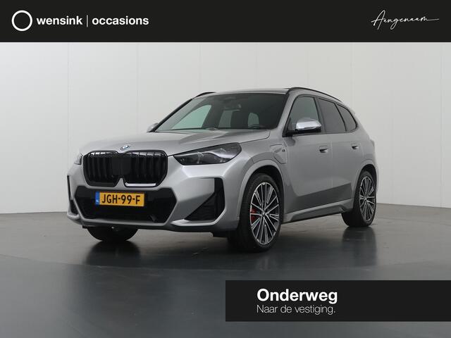BMW X1 xDrive25e M-Sport | Trekhaak | Panoramadalk | Harman / Kardon | Shadowline | Full Led | Stoelen voor electr. verstelbaar (met Memory | Keyless Go |