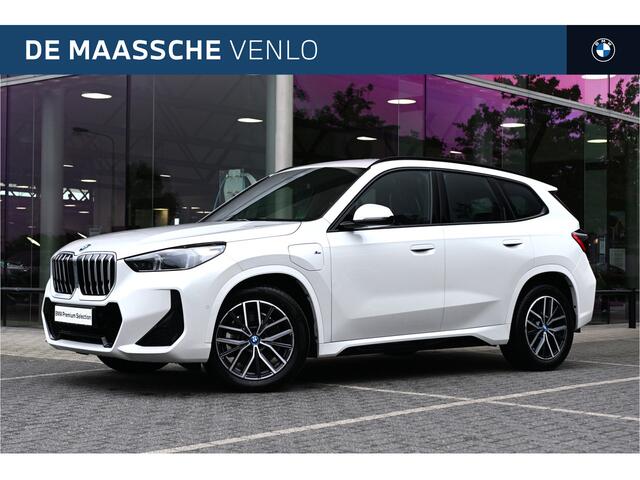 BMW X1 xDrive25e M Sport Automaat / Sportstoelen / Comfort Access / Achteruitrijcamera / Adaptieve LED / Stoelverwarming