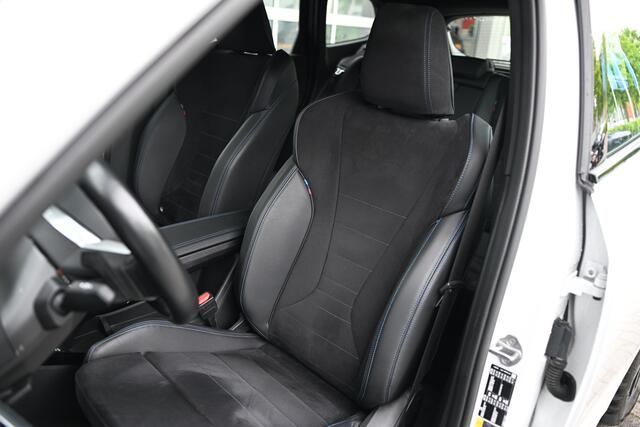 BMW X1 xDrive25e M Sport Automaat / Sportstoelen / Comfort Access / Achteruitrijcamera / Adaptieve LED / Stoelverwarming