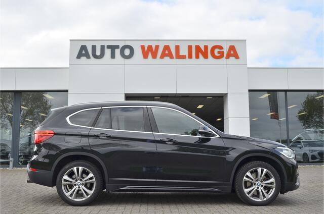 BMW X1 xDrive20i High Executive | Panoramadak | Afn. Trekhaak 2000kg | Leer | Head Up |
